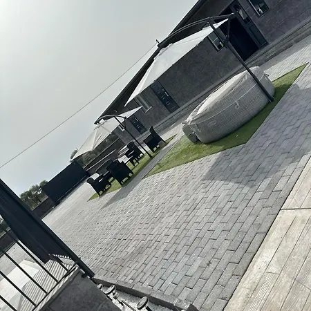 Eden Villa *